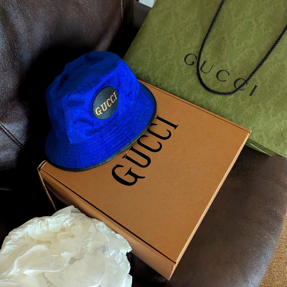 Gucci bucket hat